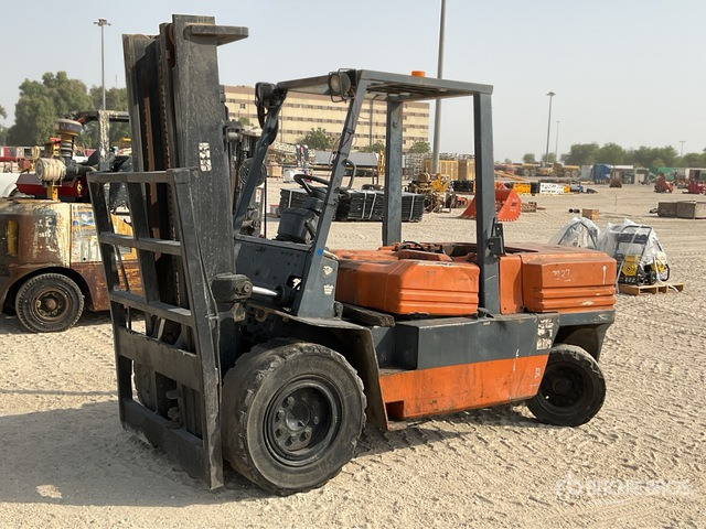 1995 Toyota 5FDA50 5 ton (Inoperable) Forklift - 디젤 지게차 : 사진 2 1995 Toyota 5FDA50 5 ton (Inoperable) Forklift - 디젤 지게차 : 사진 2