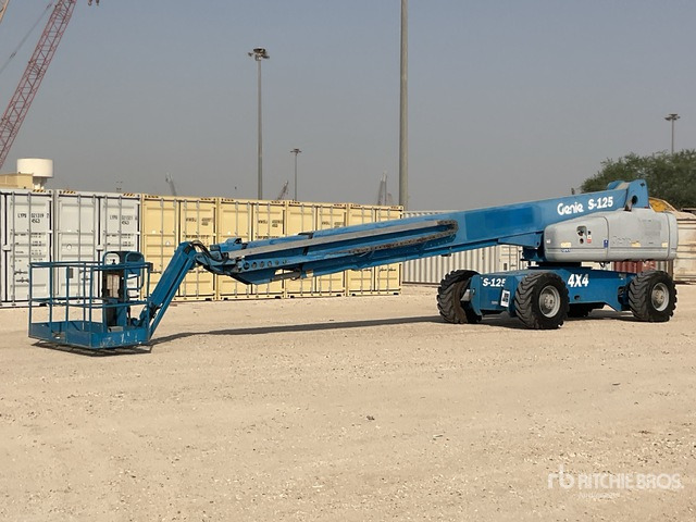 2002 Genie S125 4WD Diesel Telescopic Boom Lift - 텔레스코픽 붐 : 사진 1 2002 Genie S125 4WD Diesel Telescopic Boom Lift - 텔레스코픽 붐 : 사진 1