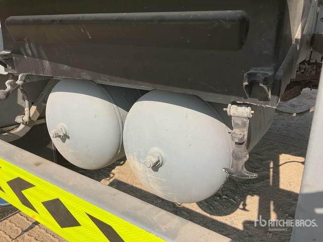 2005 Volvo FM12-380 6x4 T/A Dump Truck - 덤프트럭 : 사진 4 2005 Volvo FM12-380 6x4 T/A Dump Truck - 덤프트럭 : 사진 4