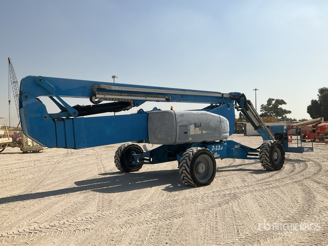 2006 Genie Z135/70 4WD Diesel Articulating Boom Lift - 관절 붐 : 사진 3 2006 Genie Z135/70 4WD Diesel Articulating Boom Lift - 관절 붐 : 사진 3