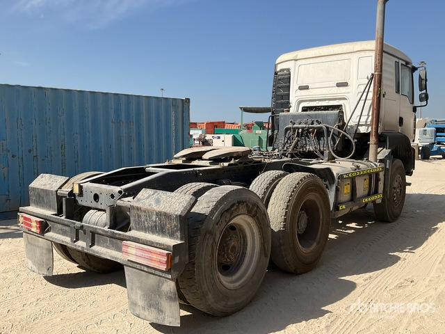 2008 MAN TGA33.400 6x4 (Inoperable) T/A Sleeper Truck Tractor - 트랙터 유닛 : 사진 4 2008 MAN TGA33.400 6x4 (Inoperable) T/A Sleeper Truck Tractor - 트랙터 유닛 : 사진 4