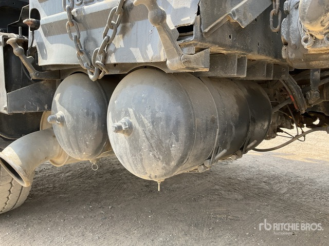 2008 Volvo FM400 6x4 20000 Liters Vacuum Tanker Truck - 진공 흡입 트럭 : 사진 5 2008 Volvo FM400 6x4 20000 Liters Vacuum Tanker Truck - 진공 흡입 트럭 : 사진 5