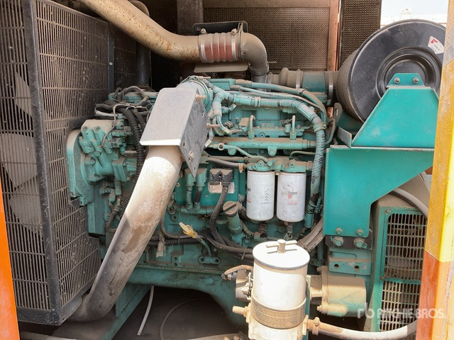 2010 Cummins 344 kVA Skid-Mounted (Inoperable) Generator Set - 발전기 세트 : 사진 5 2010 Cummins 344 kVA Skid-Mounted (Inoperable) Generator Set - 발전기 세트 : 사진 5