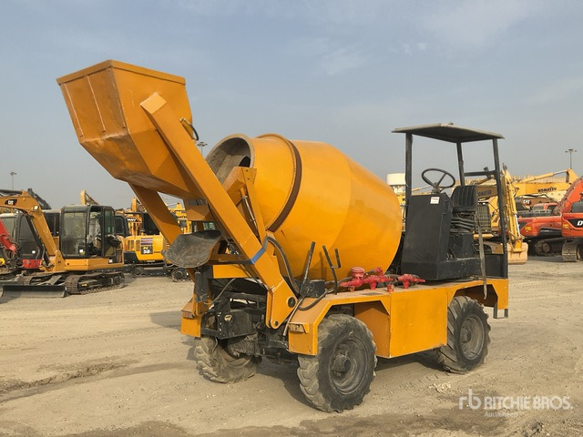 2010 Silla 3500 4x4 Self-Loading All Terrain Mixer - 콘크리트 믹서 트럭 : 사진 1 2010 Silla 3500 4x4 Self-Loading All Terrain Mixer - 콘크리트 믹서 트럭 : 사진 1
