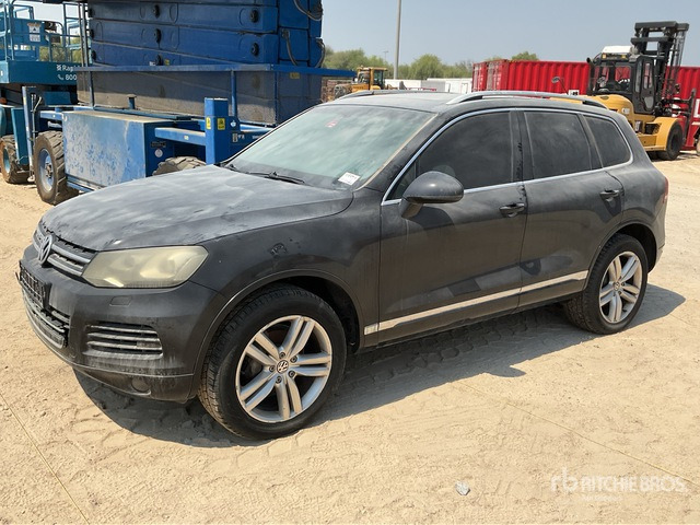 2011 Volkswagen Taureq AWD (Inoperable) SUV - SUV : 사진 1 2011 Volkswagen Taureq AWD (Inoperable) SUV - SUV : 사진 1