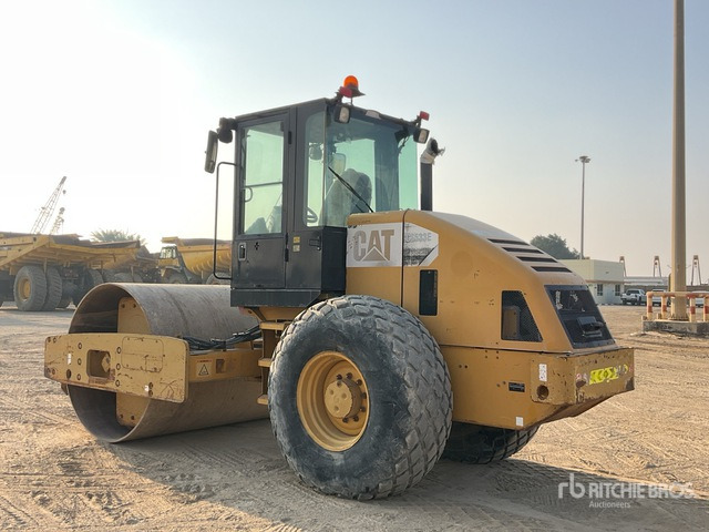 2012 Cat CS-533E Smooth Drum Compactor - 압축기 : 사진 2 2012 Cat CS-533E Smooth Drum Compactor - 압축기 : 사진 2