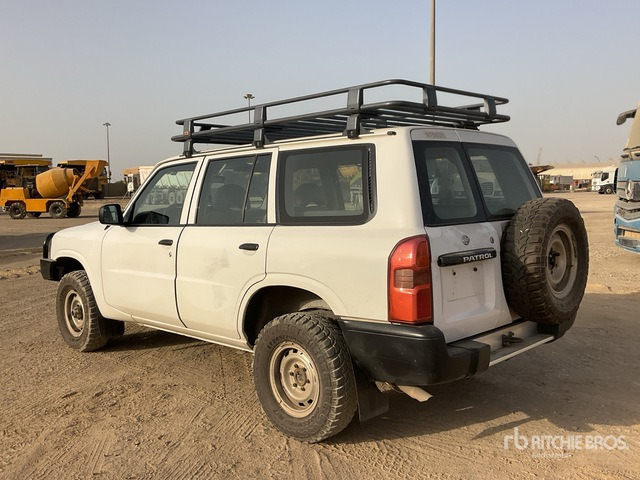 2013 Nissan Patrol GL 4x4 SUV - SUV : 사진 2 2013 Nissan Patrol GL 4x4 SUV - SUV : 사진 2