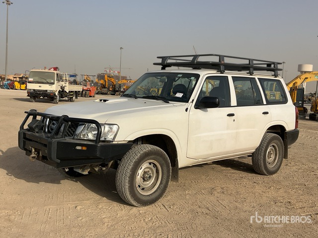 2013 Nissan Patrol GL 4x4 SUV - SUV : 사진 1 2013 Nissan Patrol GL 4x4 SUV - SUV : 사진 1