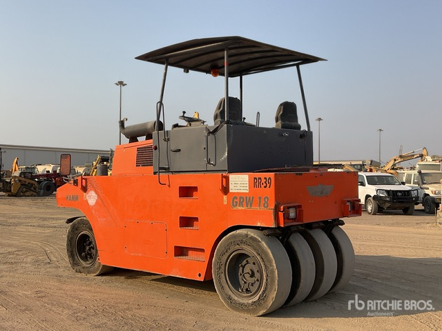 2015 Hamm GRW18 8 Wheel Pneumatic Roller - 공압 롤러 : 사진 4 2015 Hamm GRW18 8 Wheel Pneumatic Roller - 공압 롤러 : 사진 4