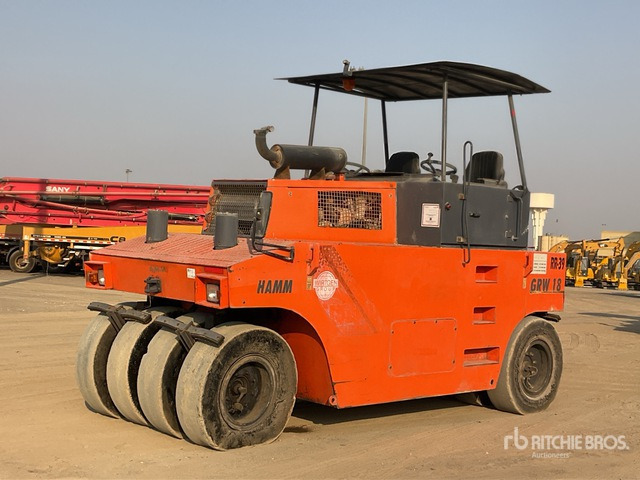 2015 Hamm GRW18 8 Wheel Pneumatic Roller - 공압 롤러 : 사진 2 2015 Hamm GRW18 8 Wheel Pneumatic Roller - 공압 롤러 : 사진 2