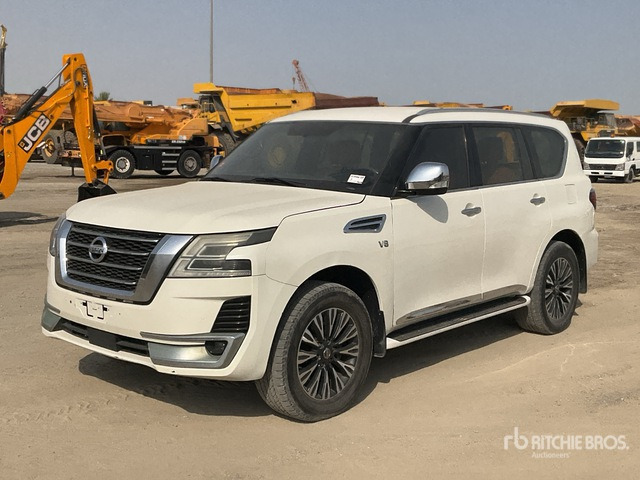 2015 Nissan Patrol Platinum 4x4 SUV - SUV : 사진 2 2015 Nissan Patrol Platinum 4x4 SUV - SUV : 사진 2
