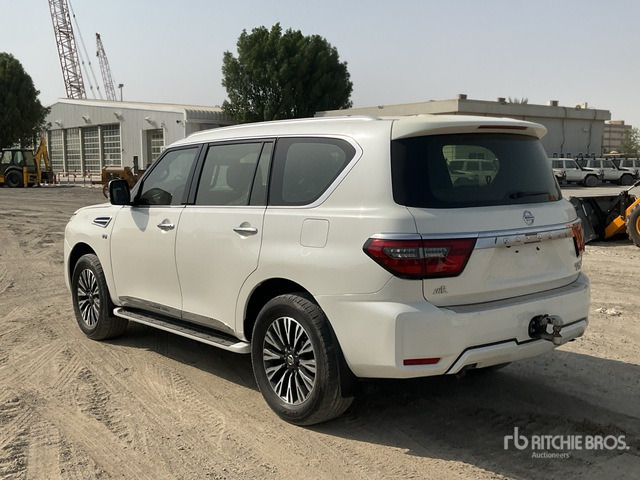 2015 Nissan Patrol Platinum 4x4 SUV - SUV : 사진 4 2015 Nissan Patrol Platinum 4x4 SUV - SUV : 사진 4