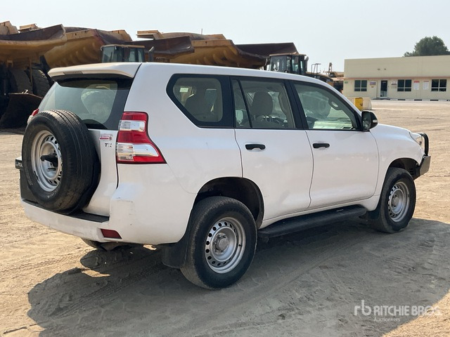 2015 Toyota Prado TX 150L 4x4 SUV - SUV : 사진 3 2015 Toyota Prado TX 150L 4x4 SUV - SUV : 사진 3