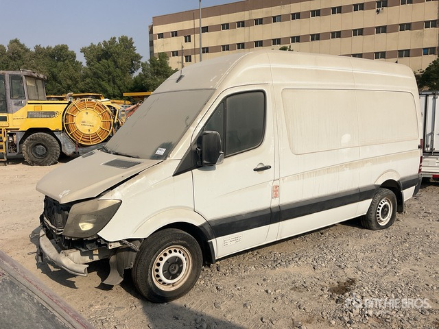 2016 Mercedes-Benz Sprinter 316 (Inoperable) Cargo Van - 패널 밴 : 사진 2 2016 Mercedes-Benz Sprinter 316 (Inoperable) Cargo Van - 패널 밴 : 사진 2