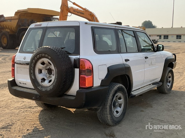 2018 Nissan Patrol GL 4x4 SUV - SUV : 사진 3 2018 Nissan Patrol GL 4x4 SUV - SUV : 사진 3