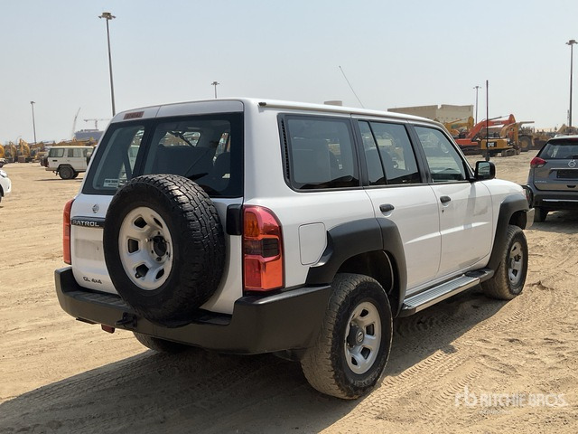 2018 Nissan Patrol GL 4x4 SUV - SUV : 사진 4 2018 Nissan Patrol GL 4x4 SUV - SUV : 사진 4
