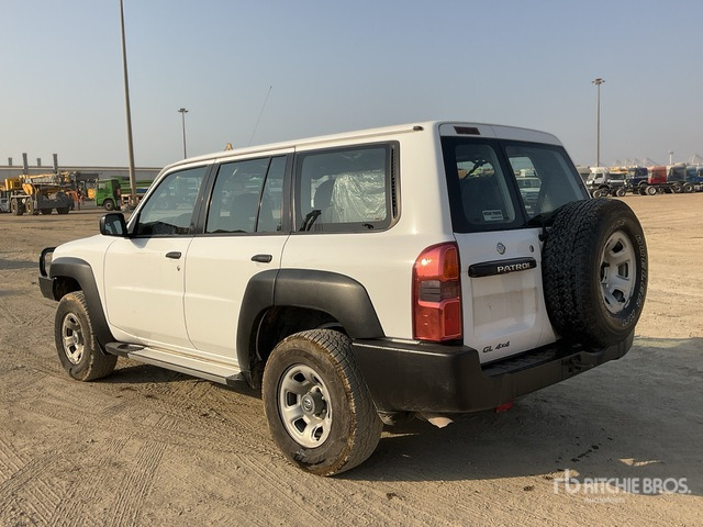 2018 Nissan Patrol GL 4x4 SUV - SUV : 사진 4 2018 Nissan Patrol GL 4x4 SUV - SUV : 사진 4