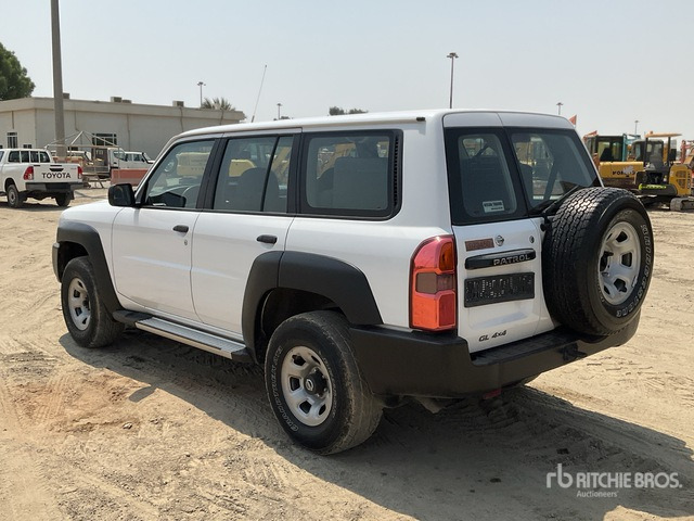 2018 Nissan Patrol GL 4x4 SUV - SUV : 사진 4 2018 Nissan Patrol GL 4x4 SUV - SUV : 사진 4