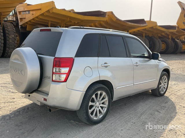 2018 Suzuki Grand Vitara 4x4 SUV - SUV : 사진 3 2018 Suzuki Grand Vitara 4x4 SUV - SUV : 사진 3
