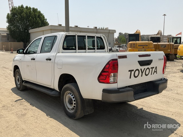 2018 Toyota Hilux 4x4 Crew Cab Pickup - 픽업트럭 : 사진 3 2018 Toyota Hilux 4x4 Crew Cab Pickup - 픽업트럭 : 사진 3