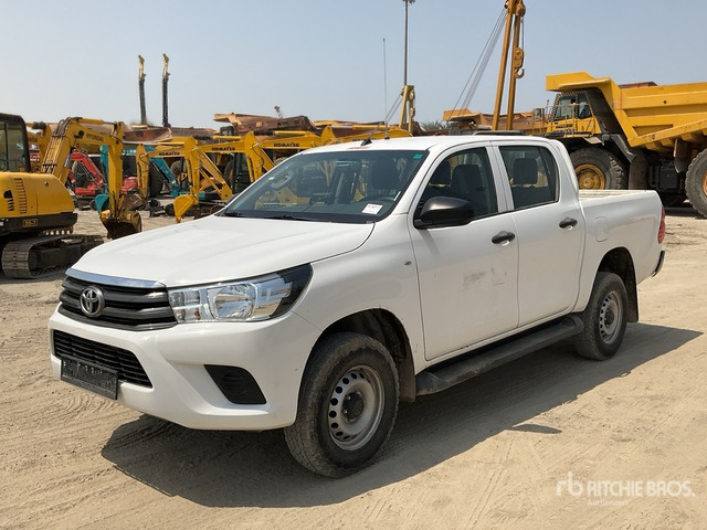 2018 Toyota Hilux 4x4 Crew Cab Pickup - 픽업트럭 : 사진 2 2018 Toyota Hilux 4x4 Crew Cab Pickup - 픽업트럭 : 사진 2