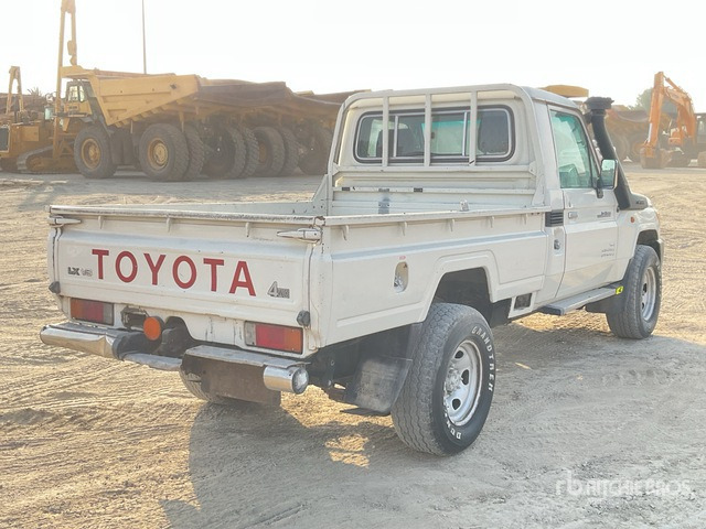 2018 Toyota Land Cruiser 79L 4x4 Pickup - 픽업트럭 : 사진 3 2018 Toyota Land Cruiser 79L 4x4 Pickup - 픽업트럭 : 사진 3