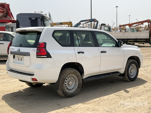 2018 Toyota Prado 150L 4x4 SUV - SUV : 사진 4 2018 Toyota Prado 150L 4x4 SUV - SUV : 사진 4