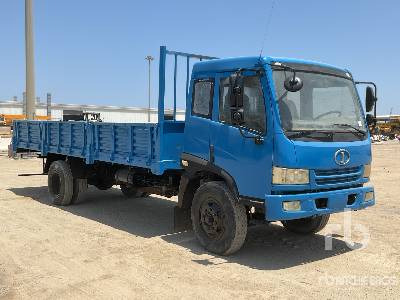 FAW 1120P9K2L3E 4x2 - 드롭사이드/ 플랫베드 트럭 : 사진 4 FAW 1120P9K2L3E 4x2 - 드롭사이드/ 플랫베드 트럭 : 사진 4