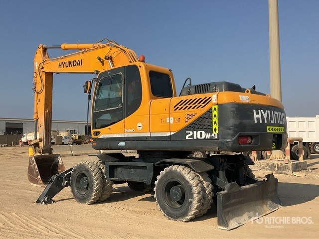 Hyundai Robex 210W-9S Wheel Excavator - 휠 굴삭기 : 사진 2 Hyundai Robex 210W-9S Wheel Excavator - 휠 굴삭기 : 사진 2