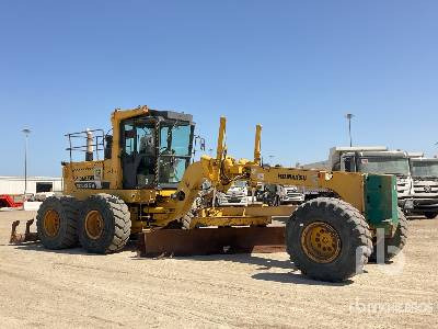KOMATSU GD825A-2 - 그레이더 : 사진 4 KOMATSU GD825A-2 - 그레이더 : 사진 4