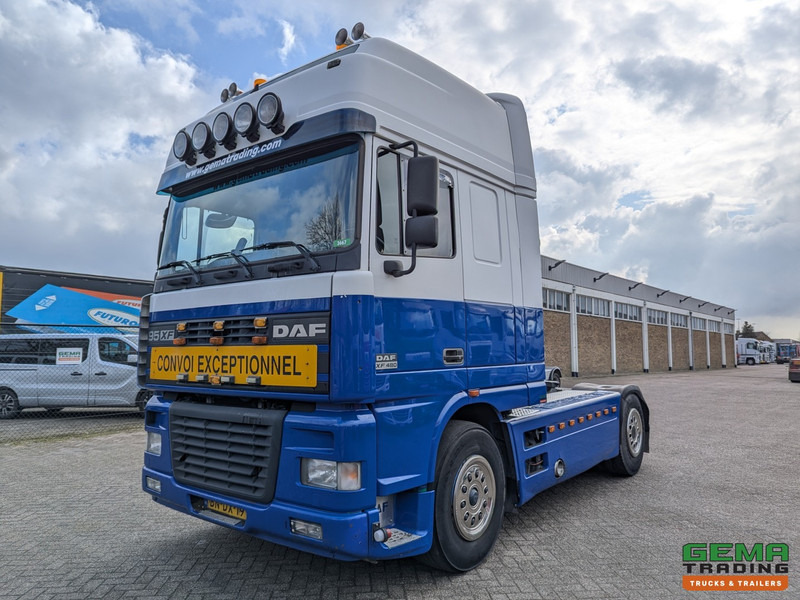 DAF 95XF.480 4x2 Superspacecab Euro3 - Handgeschakeld - Limited Edition Interieur - Side Skirts - Luchthoorns - 트랙터 유닛 : 사진 1 DAF 95XF.480 4x2 Superspacecab Euro3 - Handgeschakeld - Limited Edition Interieur - Side Skirts - Luchthoorns - 트랙터 유닛 : 사진 1