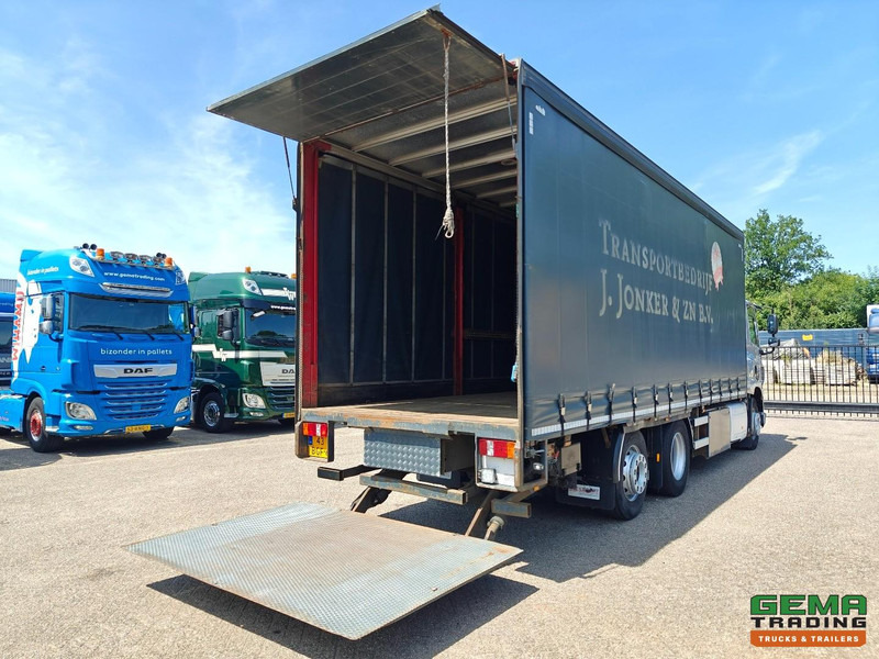 DAF CF 400 FAN 6x2/4 SpaceCab Euro6A - Schuifzeilenbak 7.7m + Laadklep 2000kg - HH Vloer - AanhangerKoppeling - 커튼사이더 트럭 : 사진 2 DAF CF 400 FAN 6x2/4 SpaceCab Euro6A - Schuifzeilenbak 7.7m + Laadklep 2000kg - HH Vloer - AanhangerKoppeling - 커튼사이더 트럭 : 사진 2