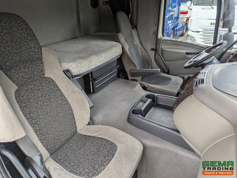 박스 트럭 DAF CF85.410 4x2 Spacecab Euro5 - Geïsoleerde bak 7.6m - Laadklep 1500kg - Reservewiel : 사진 19