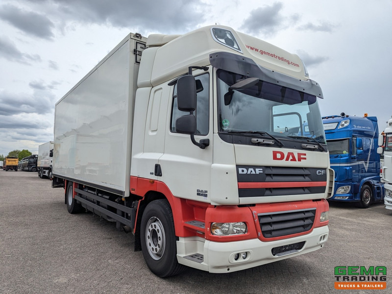 박스 트럭 DAF CF85.410 4x2 Spacecab Euro5 - Geïsoleerde bak 7.6m - Laadklep 1500kg - Reservewiel : 사진 8