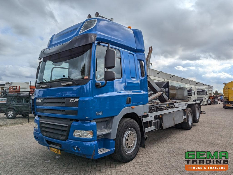 DAF FAS CF85.410 6x2 Euro5 FAS CF85.410 6x2 Spacecab Euro5 - HaakarmSysteem AJK 20T - KlapBumper - Vangmuilkoppeling - Lift-As - 후크 리프트 트럭 : 사진 1 DAF FAS CF85.410 6x2 Euro5 FAS CF85.410 6x2 Spacecab Euro5 - HaakarmSysteem AJK 20T - KlapBumper - Vangmuilkoppeling - Lift-As - 후크 리프트 트럭 : 사진 1