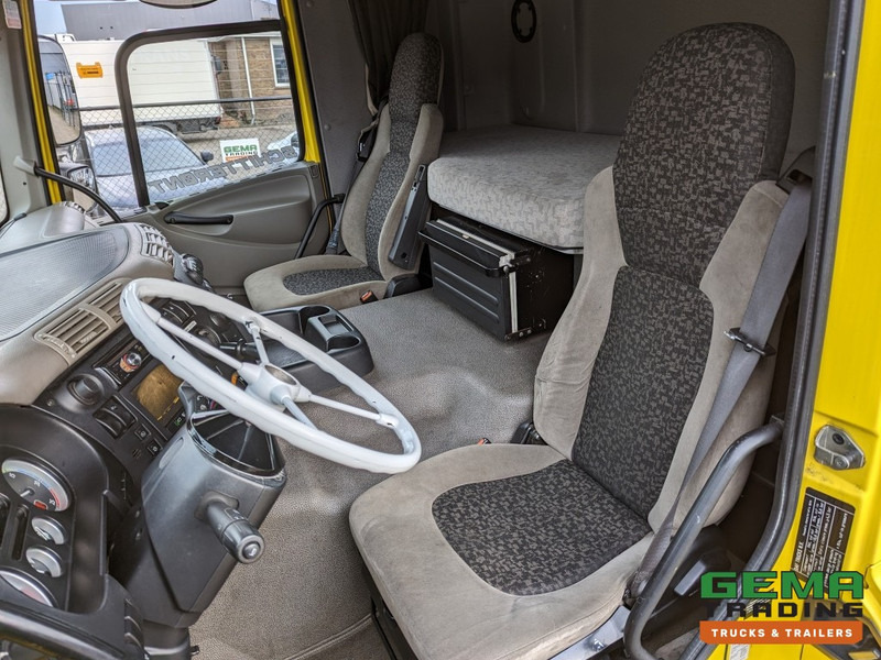 DAF FT CF85.360 4x2 Sleepcab Euro5 PTO Prep - 3-Spaaks stuur - Side Skirts - NATO (T1327) - 트랙터 유닛 : 사진 5 DAF FT CF85.360 4x2 Sleepcab Euro5 PTO Prep - 3-Spaaks stuur - Side Skirts - NATO (T1327) - 트랙터 유닛 : 사진 5
