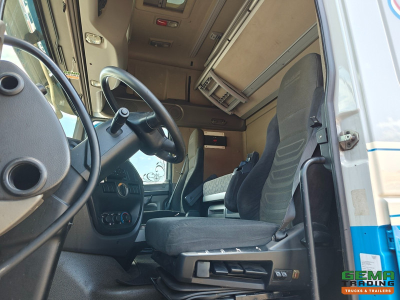 DAF FTS XF105.510 6x2 SuperSpaceCab Euro5 - Retarder - Dubbele Tanks - 10 Banden - Schuifschotel - NL TRUCK - 트랙터 유닛 : 사진 5 DAF FTS XF105.510 6x2 SuperSpaceCab Euro5 - Retarder - Dubbele Tanks - 10 Banden - Schuifschotel - NL TRUCK - 트랙터 유닛 : 사진 5