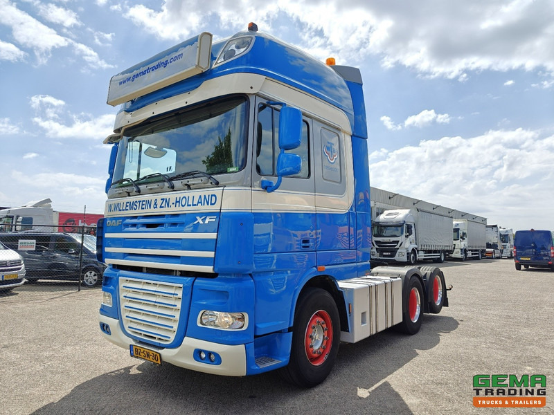 DAF FTS XF105.510 6x2 SuperSpaceCab Euro5 - Retarder - Dubbele Tanks - 10 Banden - Schuifschotel - NL TRUCK - 트랙터 유닛 : 사진 1 DAF FTS XF105.510 6x2 SuperSpaceCab Euro5 - Retarder - Dubbele Tanks - 10 Banden - Schuifschotel - NL TRUCK - 트랙터 유닛 : 사진 1