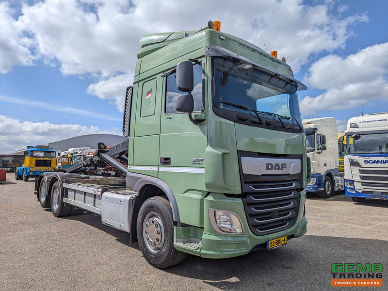 DAF XF 440 FAS 6x2 Spacecab Euro6A - HaakarmSysteem 21T - Hiab XR21S63 - Lift-As - Dubbele tanks - 후크 리프트 트럭 : 사진 2 DAF XF 440 FAS 6x2 Spacecab Euro6A - HaakarmSysteem 21T - Hiab XR21S63 - Lift-As - Dubbele tanks - 후크 리프트 트럭 : 사진 2