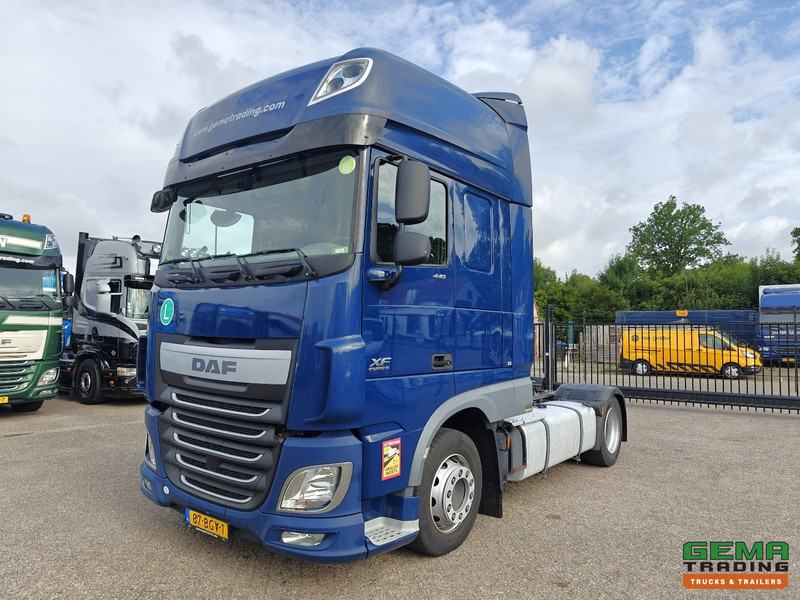 DAF XF 440 FT 4x2 SuperSpaceCab Euro6A - MEGA - Retarder - HandGeschakeld - 283.000KM! - 트랙터 유닛 : 사진 1 DAF XF 440 FT 4x2 SuperSpaceCab Euro6A - MEGA - Retarder - HandGeschakeld - 283.000KM! - 트랙터 유닛 : 사진 1
