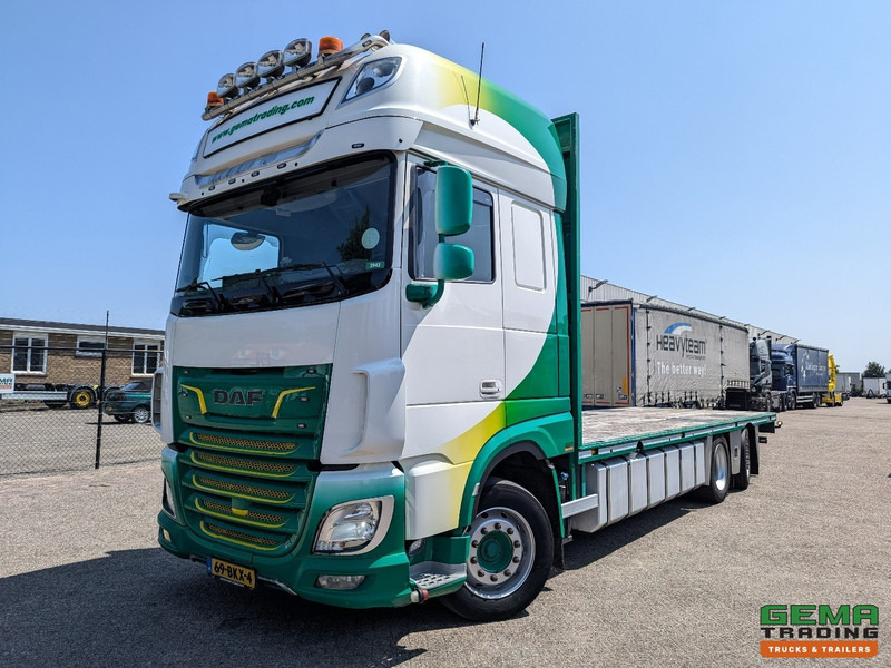 DAF XF 530 FAN 6x2/4 SuperSpaceCab Euro6C - Retarder - OpenLaadbak 7.4M - SmartTacho V2 - NOKKENAS problem - 05/2026 APK - 드롭사이드/ 플랫베드 트럭 : 사진 1 DAF XF 530 FAN 6x2/4 SuperSpaceCab Euro6C - Retarder - OpenLaadbak 7.4M - SmartTacho V2 - NOKKENAS problem - 05/2026 APK - 드롭사이드/ 플랫베드 트럭 : 사진 1