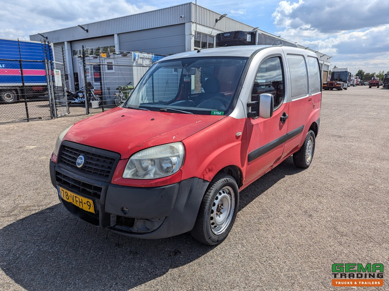 Fiat Doblò 1.9 JTD Euro4 - Handgeschakeld - Trekhaak - 소형 밴 : 사진 1 Fiat Doblò 1.9 JTD Euro4 - Handgeschakeld - Trekhaak - 소형 밴 : 사진 1