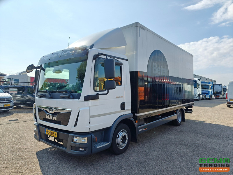 MAN TGL 7.150 4x2 Dagcab Euro6B - 7T - GeslotenBak 5.4m - Elec. Roldeur - 242.000km - 12/2025 APK - 박스 트럭 : 사진 1 MAN TGL 7.150 4x2 Dagcab Euro6B - 7T - GeslotenBak 5.4m - Elec. Roldeur - 242.000km - 12/2025 APK - 박스 트럭 : 사진 1