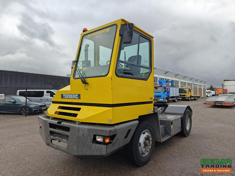 Terberg YT180 Schotel 25T - Naafreductie - Cummins - Landbouw Kenteken 40km/h - 터미널 트랙터 : 사진 1 Terberg YT180 Schotel 25T - Naafreductie - Cummins - Landbouw Kenteken 40km/h - 터미널 트랙터 : 사진 1