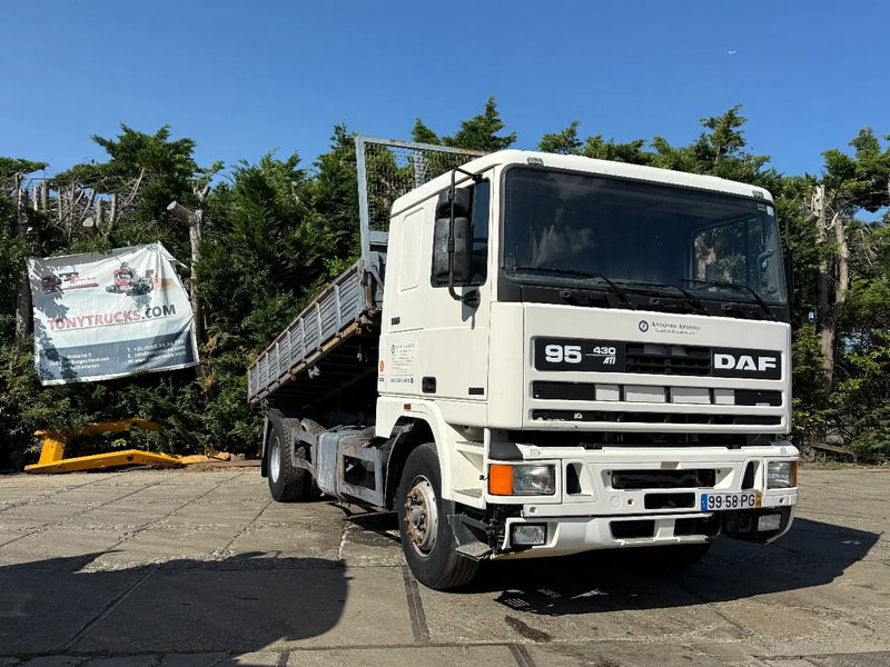DAF 95.430 ATI 4X2 Tipper SPRING/AIR ZF MAN GEARBOX - 덤프트럭 : 사진 1 DAF 95.430 ATI 4X2 Tipper SPRING/AIR ZF MAN GEARBOX - 덤프트럭 : 사진 1