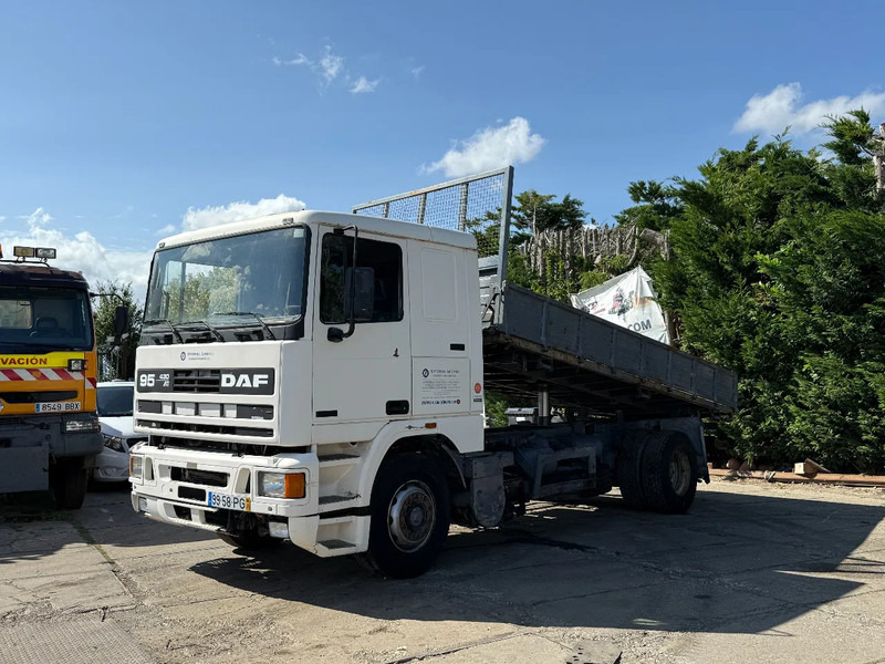 DAF 95.430 ATI 4X2 Tipper SPRING/AIR ZF MAN GEARBOX - 덤프트럭 : 사진 2 DAF 95.430 ATI 4X2 Tipper SPRING/AIR ZF MAN GEARBOX - 덤프트럭 : 사진 2