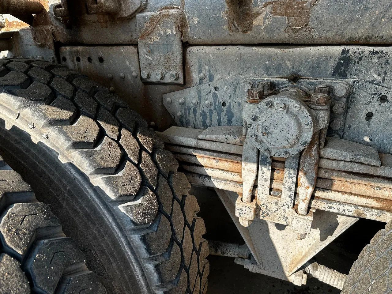콘크리트 믹서 트럭 DAF CF 85.430 8X4 9m3 Mixer Spring/Spring ZF Manual : 사진 6