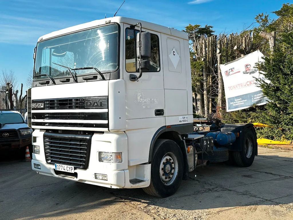DAF XF 95.380 4X2 Tractor-unit Spring/Air ZF Manual - 트랙터 유닛 : 사진 2 DAF XF 95.380 4X2 Tractor-unit Spring/Air ZF Manual - 트랙터 유닛 : 사진 2
