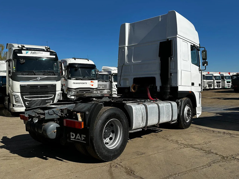 DAF XF 95.480 4X2 Tractor-unit Spring/Air ZF Manual Euro3 Airco - 트랙터 유닛 : 사진 4 DAF XF 95.480 4X2 Tractor-unit Spring/Air ZF Manual Euro3 Airco - 트랙터 유닛 : 사진 4