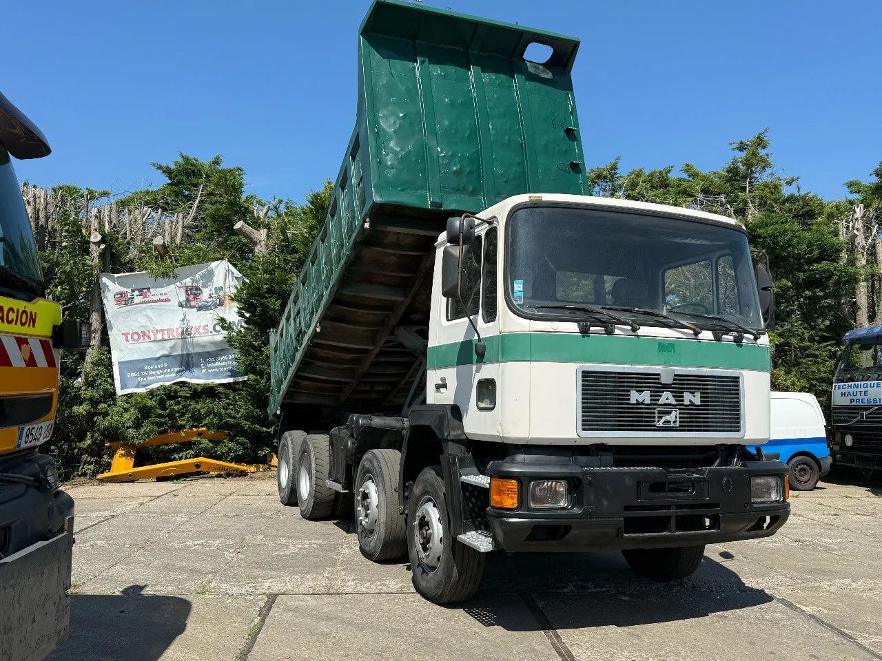 MAN 35.372 8X4 Tipper Spring/Spring ZF Manual Gear E - 덤프트럭 : 사진 1 MAN 35.372 8X4 Tipper Spring/Spring ZF Manual Gear E - 덤프트럭 : 사진 1